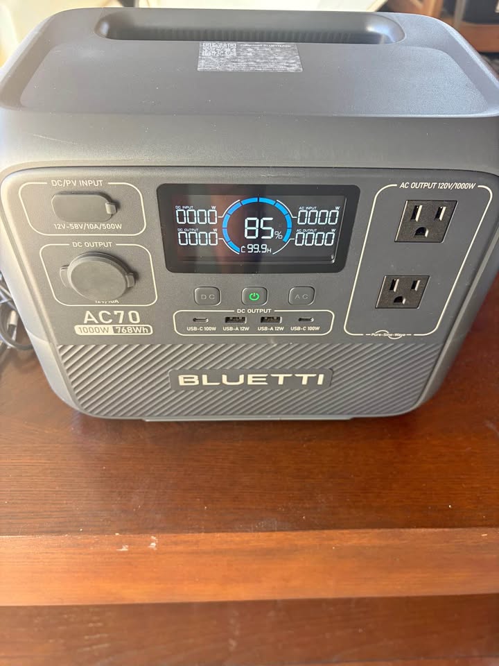 Bluetti AC70 1000w power bank in Calimesa, CA (photo 1)
