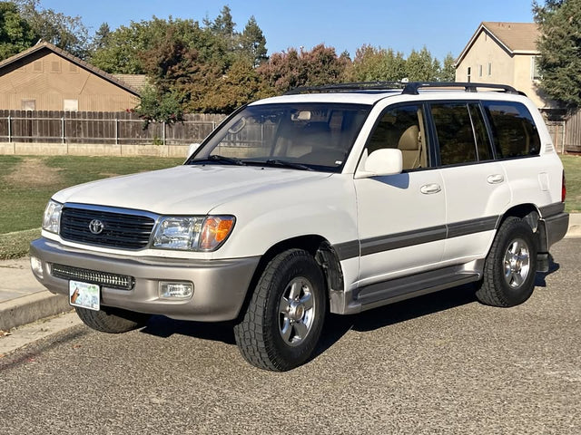 2000 Toyota Land Cruiser in Turlock, CA (photo 1)