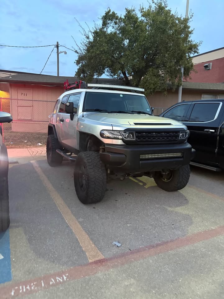 2007 Toyota FJ Cruiser · Sport Utility 2D in San Antonio, TX (photo 1) — photo 1