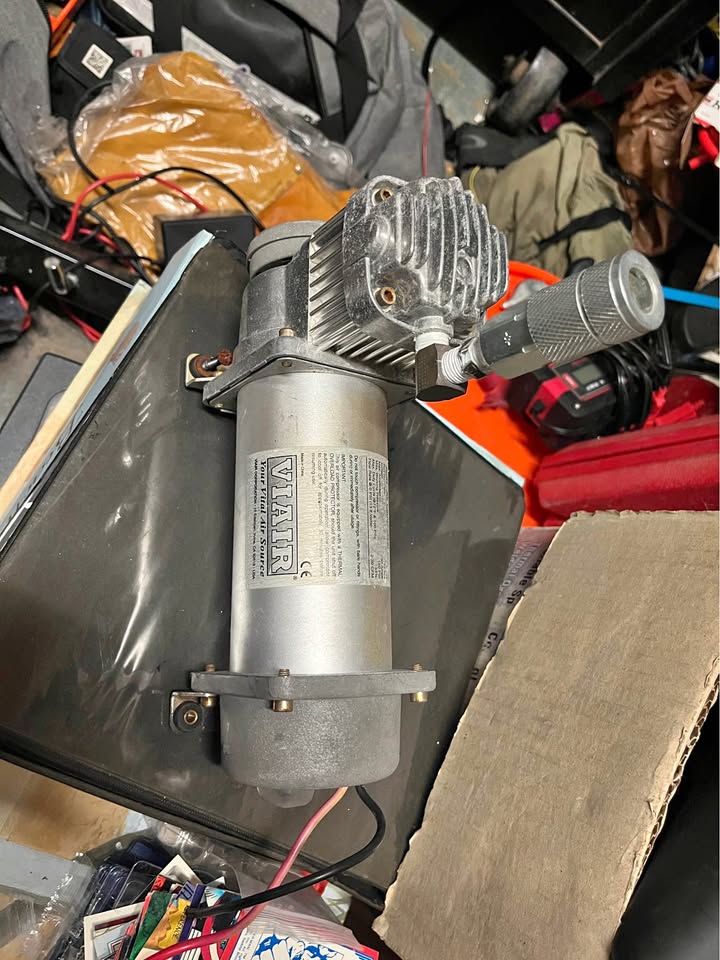 Air compressor in Fullerton, CA (photo 1)