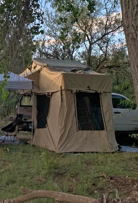 Smittybilt Rooftop Tent with Annex