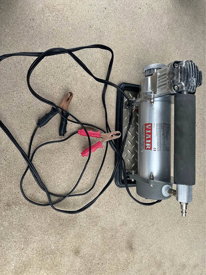 Viair Compressor kit in Del Valle, TX (photo 1) — photo 1