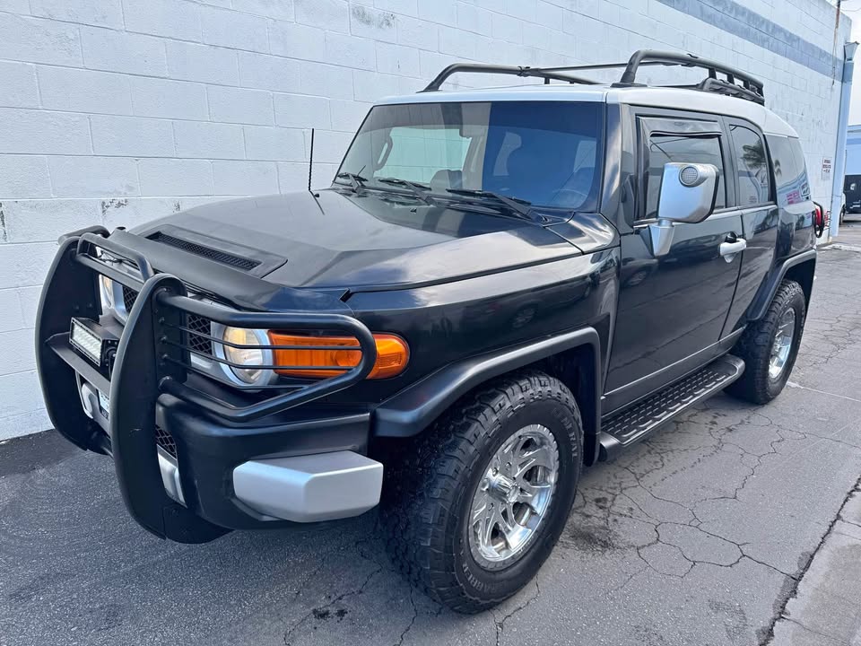 2007 Toyota FJ Cruiser · Sport Utility 2D in Torrance, CA (photo 1)