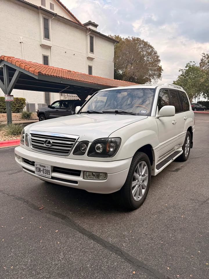 2003 Lexus LX · LX 470 Sport Utility 4D in Austin, TX (photo 1)