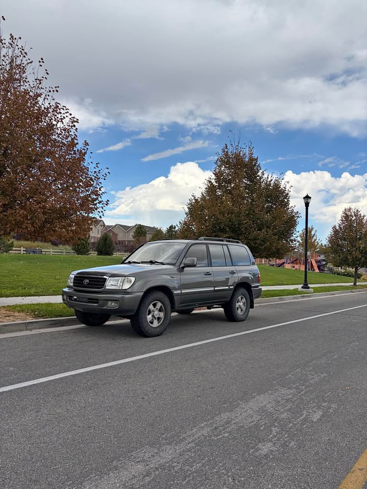 2000 Toyota Landcruiser · Sport Utility 4D in West Jordan, UT (photo 1) — photo 1