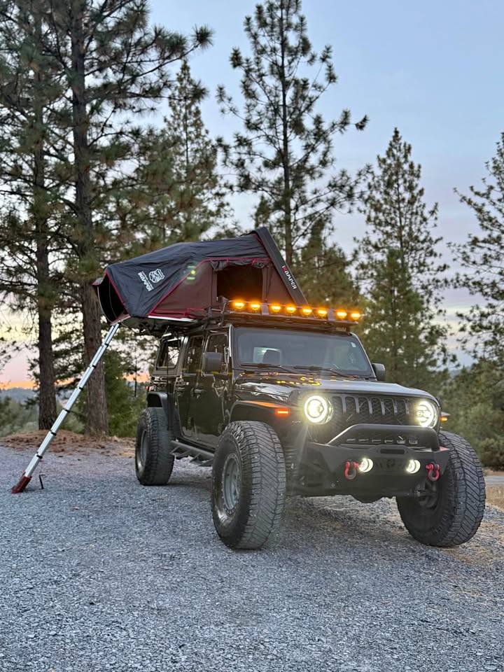 2020 Jeep Gladiator · Sport S Pickup 4D 5 ft in Placerville, CA (photo 1)