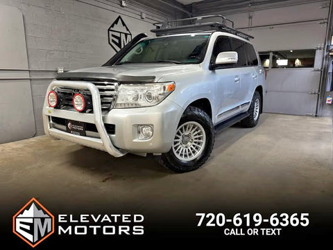 2013 Toyota Land Cruiser V8