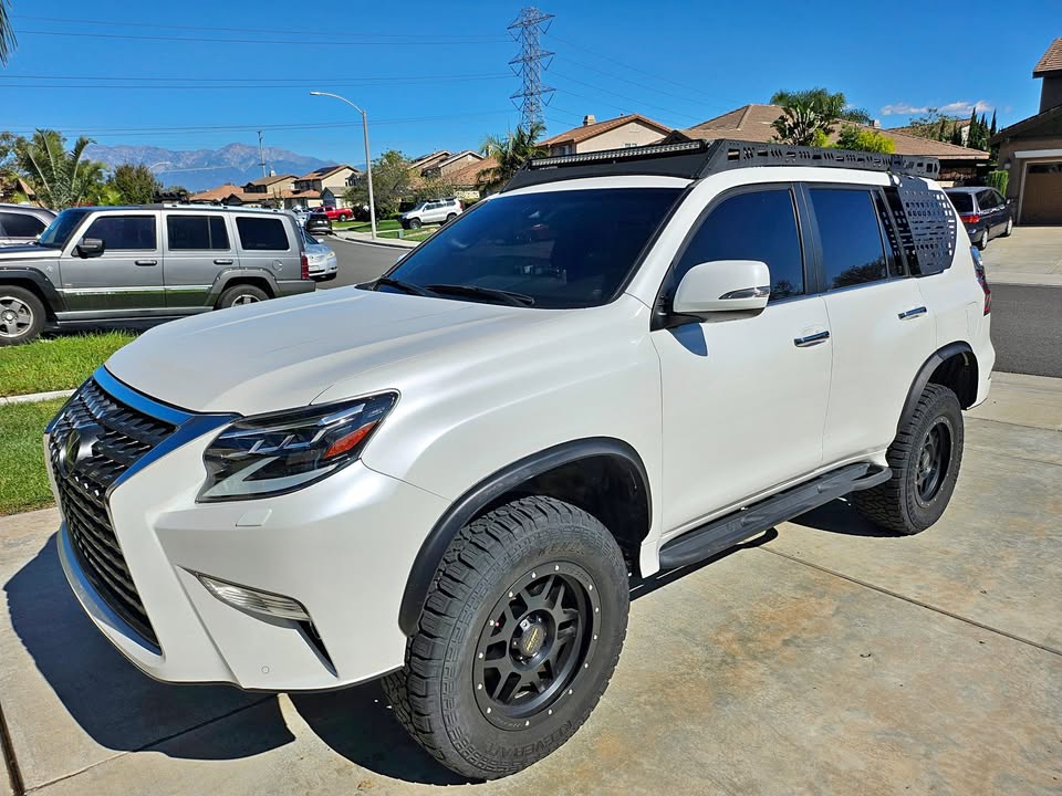 2022 Lexus gx460 in Eastvale, CA (photo 1) — photo 1