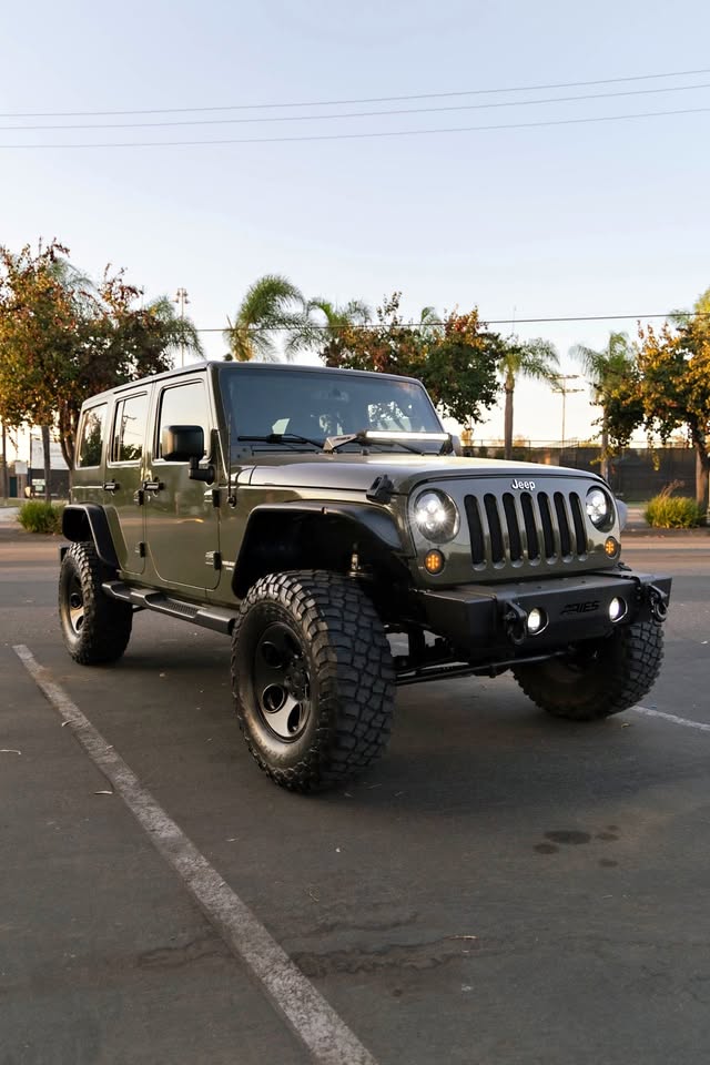 2015 Jeep Wrangler Unlimited Sport 4 Door in Long Beach, CA (photo 1)