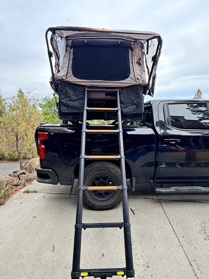 Roofnest Condor Overland 2 hardshell rooftop tent in Bend, OR (photo 1) — photo 1