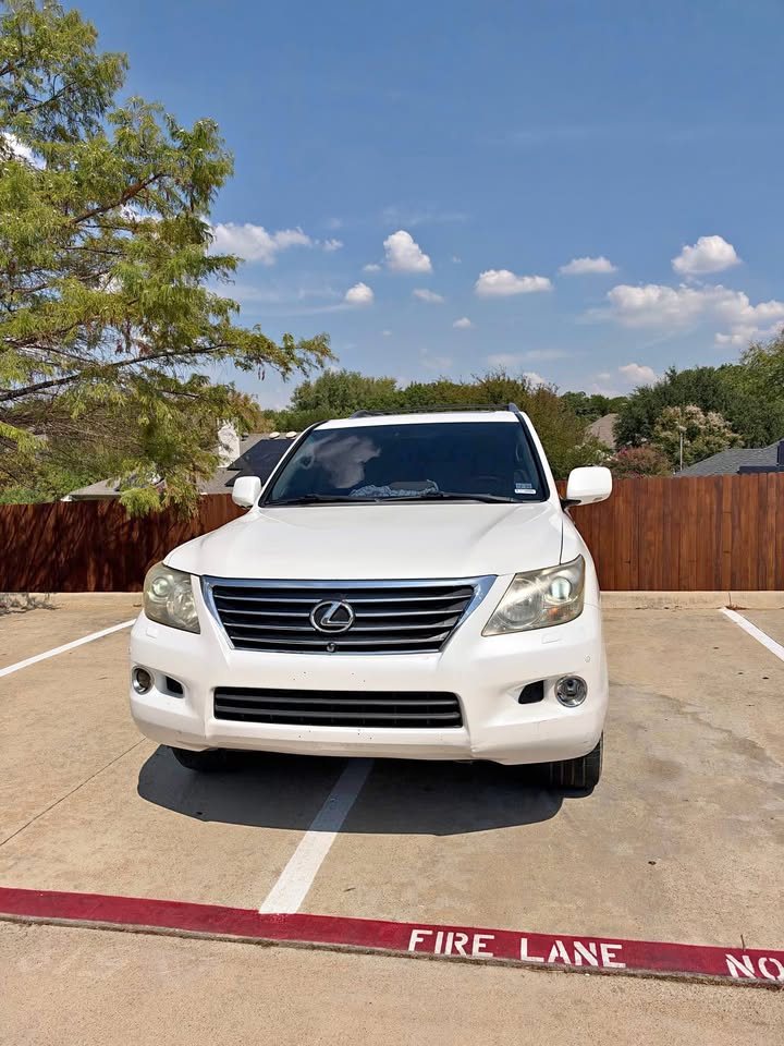 2008 Lexus LX · LX 570 Sport Utility 4D in Fort Worth, TX (photo 1) — photo 1