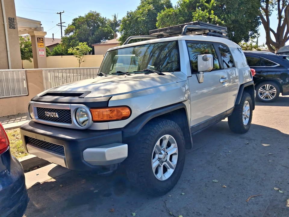 2007 Toyota FJ Cruiser · Sport Utility 2D in Downey, CA (photo 1) — photo 1