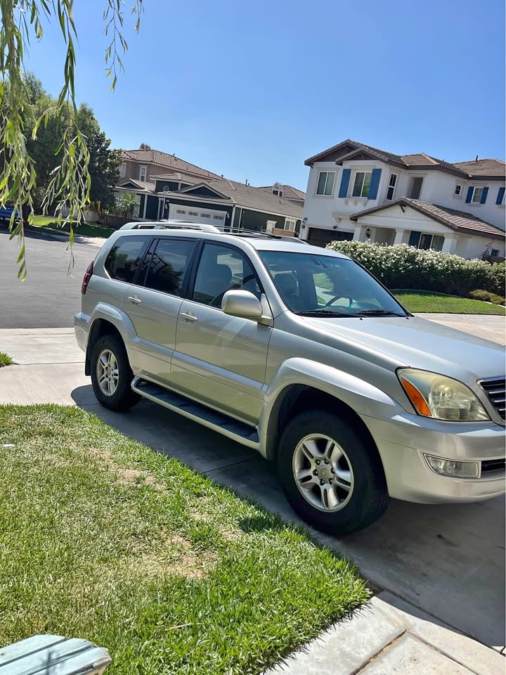 2004 Lexus GX · GX 470 Sport Utility 4D in Fontana, CA (photo 1)