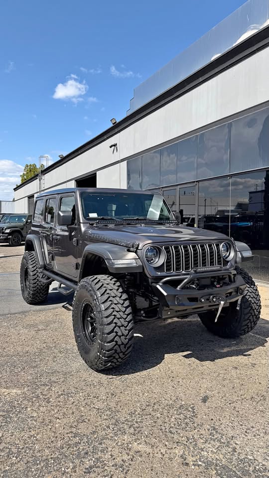 2025 Jeep rubicon 4xe in West Hollywood, CA (photo 1)