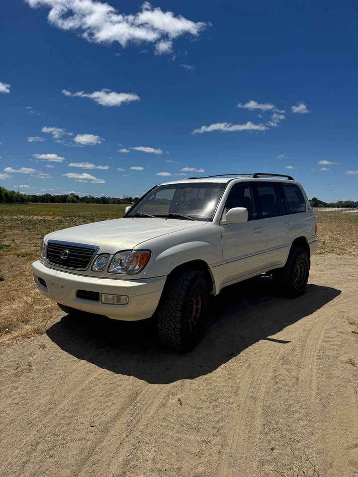 2001 Lexus LX · LX 470 Sport Utility 4D in West Sacramento, CA (photo 1) — photo 1