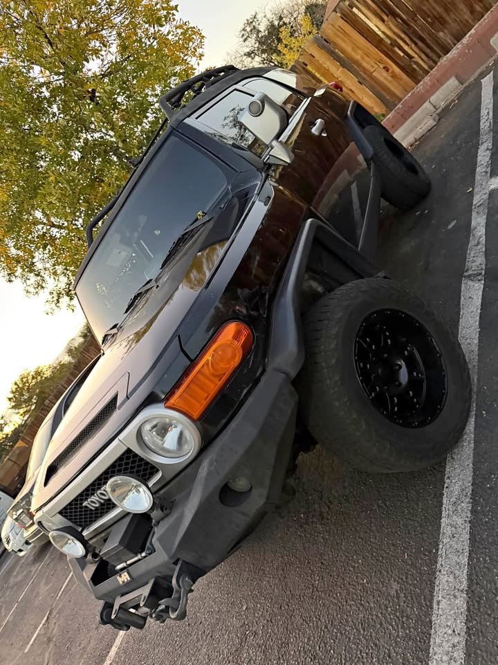 2010 Toyota FJ Cruiser in Denver, CO (photo 1) — photo 1