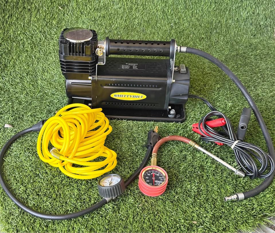 Smittybilt High-Performance 12V Portable Air Compressor for Car or Truck in Westminster, CA (photo 1) — photo 1