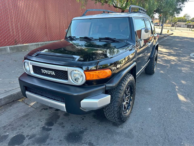 2007 Toyota FJ Cruiser · Sport Utility 2D in Los Angeles, CA (photo 1)