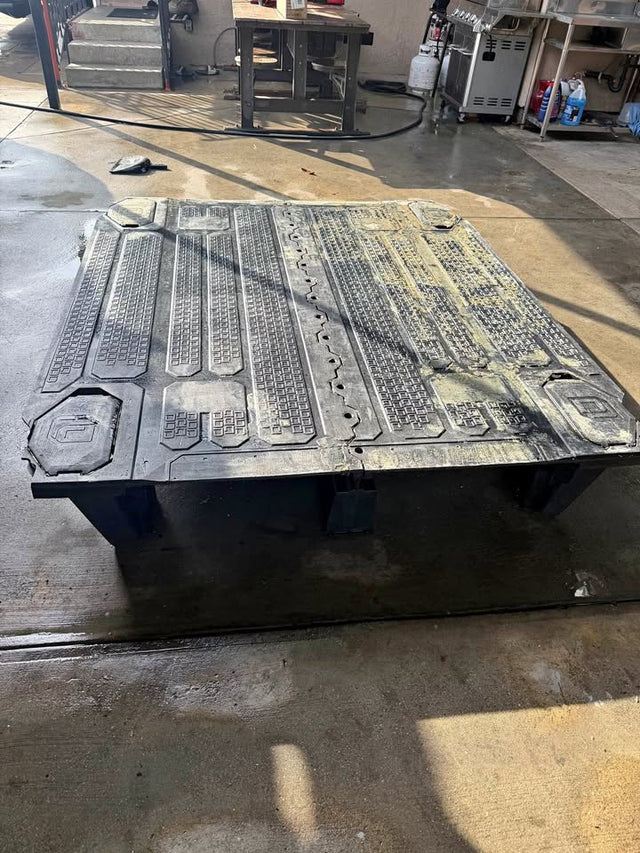 Decked drawer system in Los Angeles, CA (photo 1)