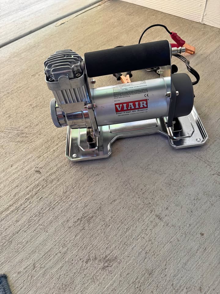 VIAIR 400P Portable Air Compressor Kit in Yuma, AZ (photo 1) — photo 1