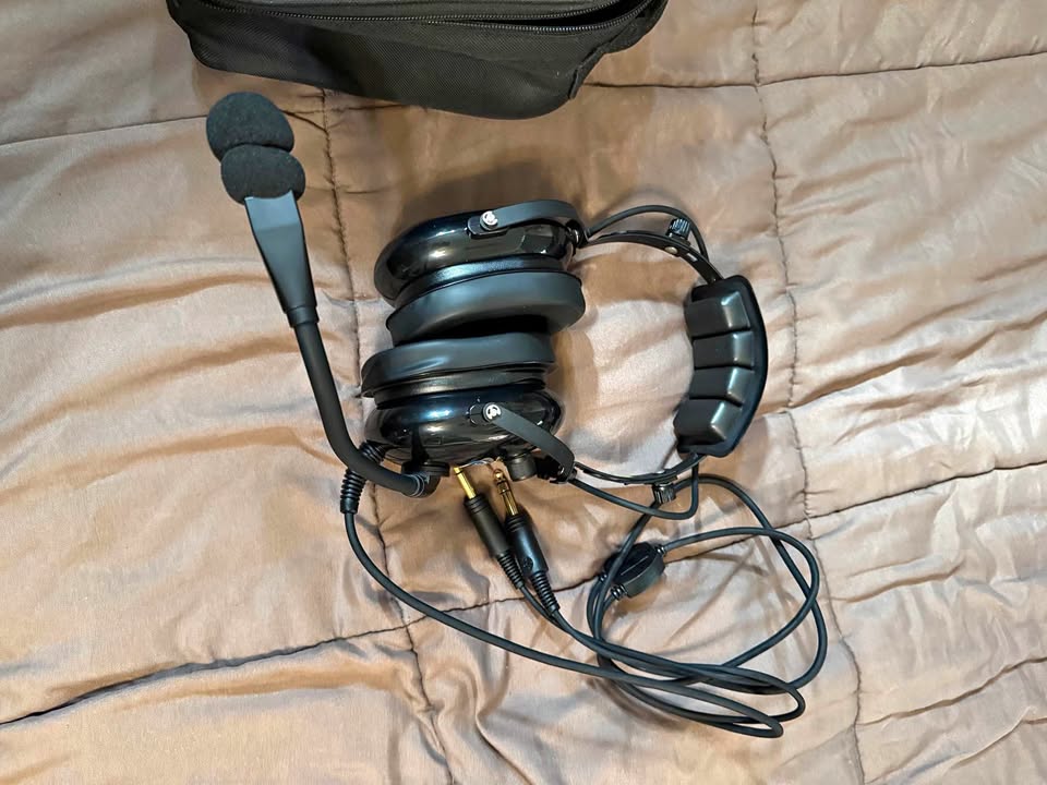 Rugged Radios Aviation Headset in Turlock, CA (photo 1)