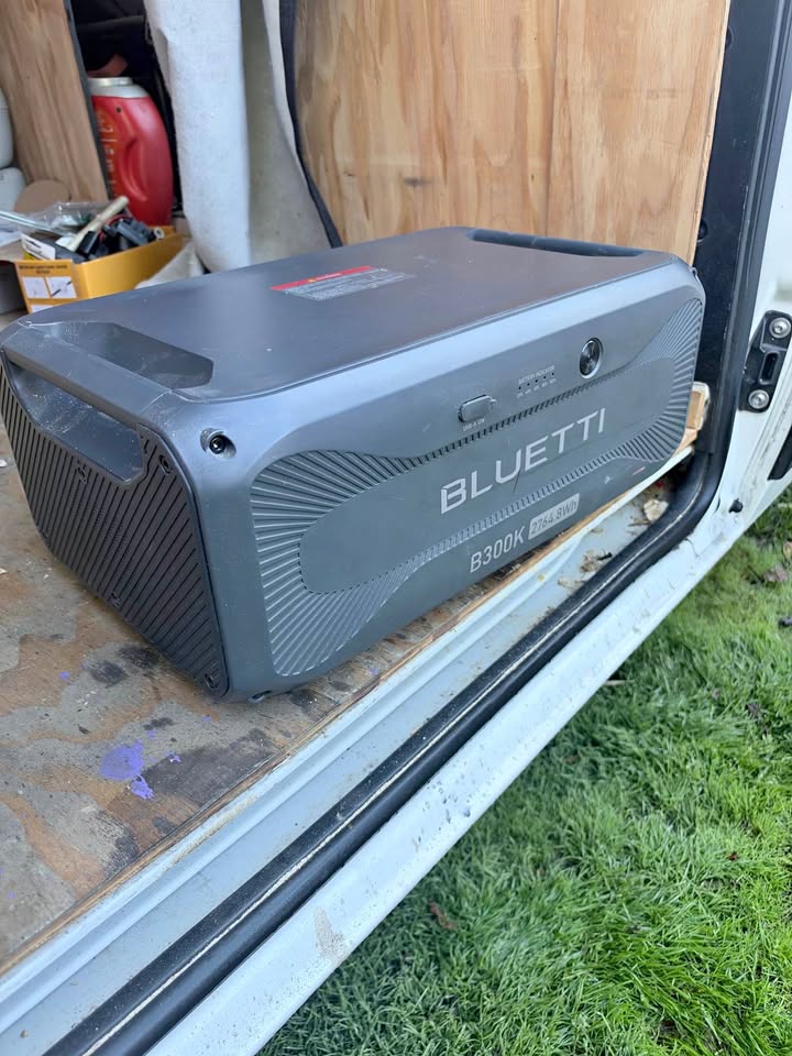 Bluetti B300k in Portland, OR (photo 1)