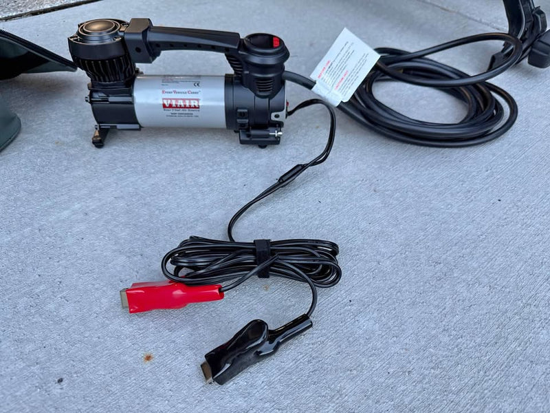 VIAIR Every Vehicle Carry 88P Digital Portable Compressor - Battery Clamps + 6ft extension hose in Castle Rock, CO (photo 1) — photo 1