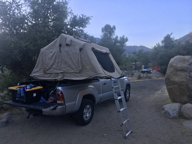 Smittybilt Softshell Rooftop Tent with Queen Mattress and Ladder — photo 2