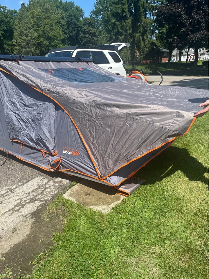 Roofnest Condor XL Rooftop Tent in Troy, MI (photo 3) — photo 3