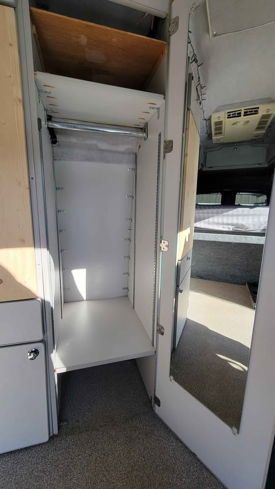 2008 Sportsmobile chevy express 3500 4x4 in Carbondale, CO (photo 9) — photo 9