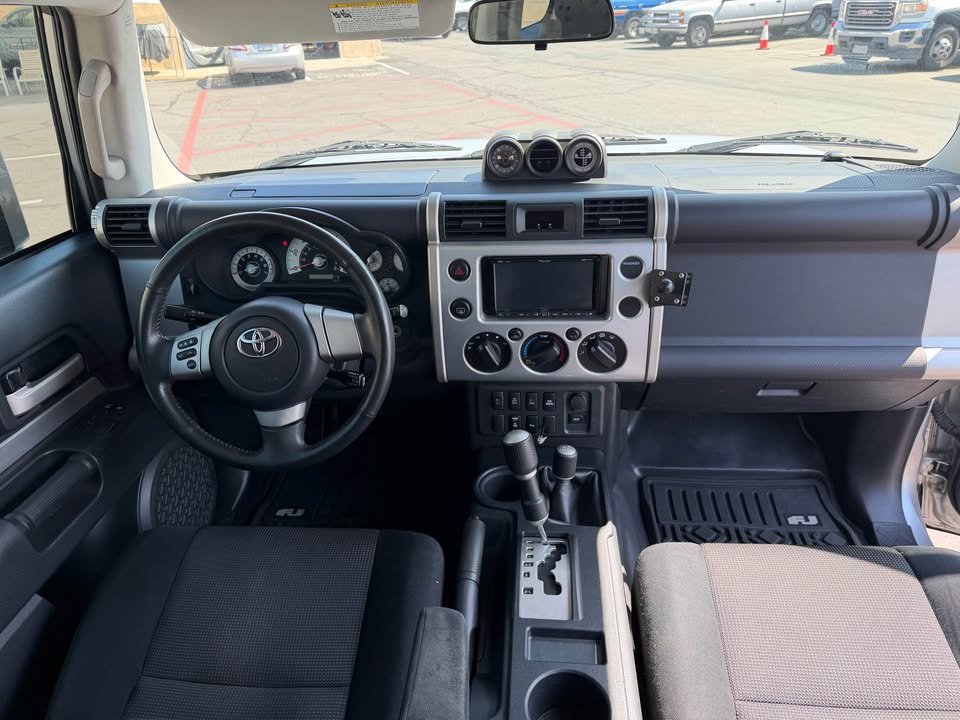 2007 Toyota FJ Cruiser · Sport Utility 2D in Orange, CA (photo 11)