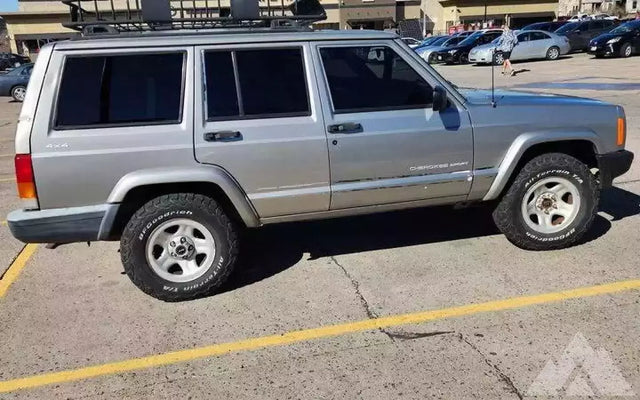 2000 Jeep Cherokee — photo 2