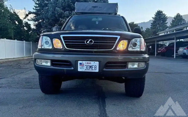 2000 Lexus LX 470 — photo 2