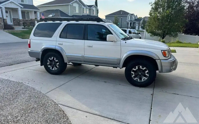 2000 Toyota 4Runner — photo 3