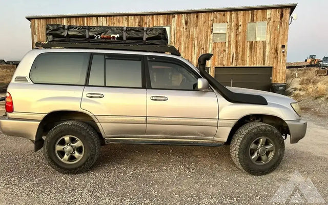 2000 Toyota Land Cruiser — photo 2