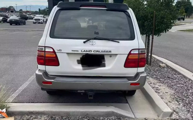 2000 Toyota Land Cruiser — photo 3