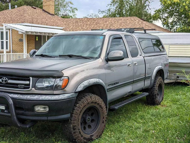 2000 Toyota Tundra — photo 2