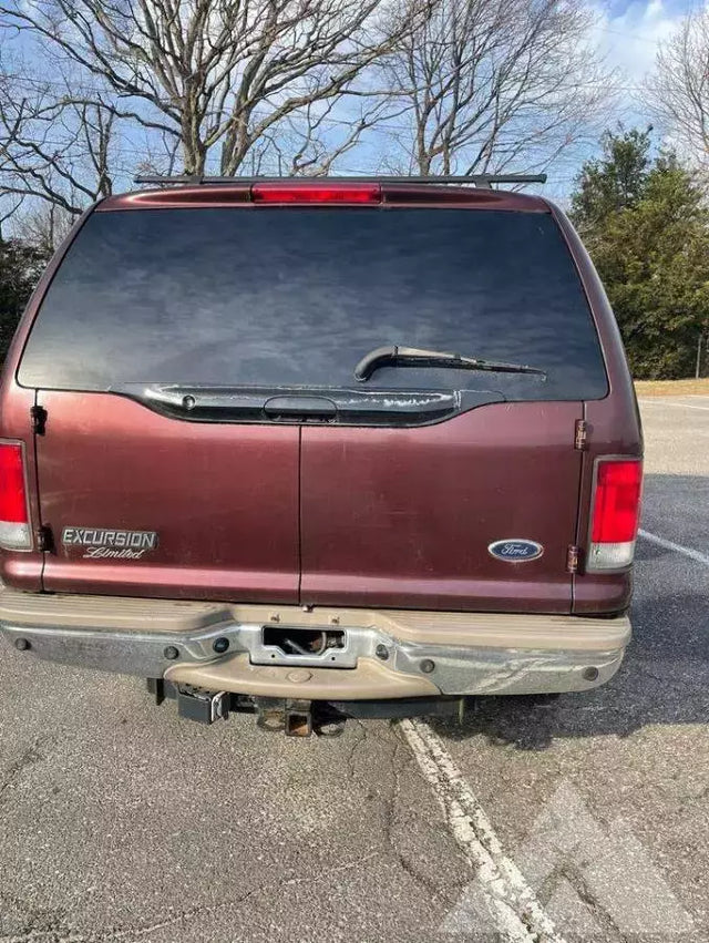2001 Ford Excursion — photo 2