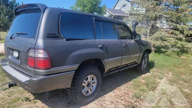 2001 Lexus LX 470 — photo 3