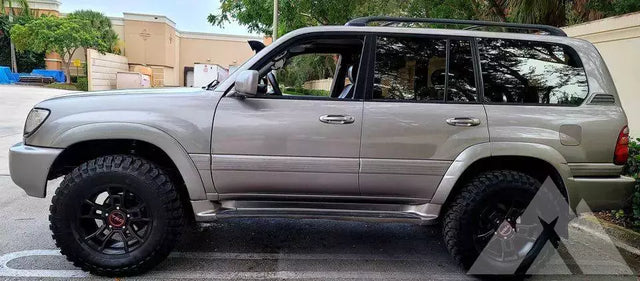 2001 Toyota Land Cruiser — photo 2