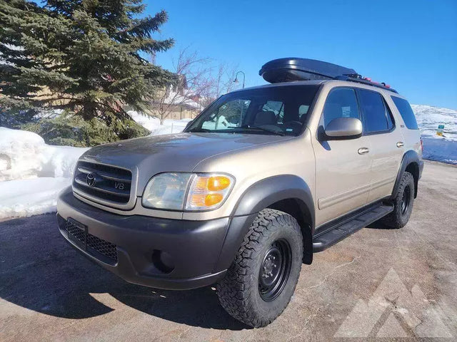 2002 Toyota Sequoia — photo 2