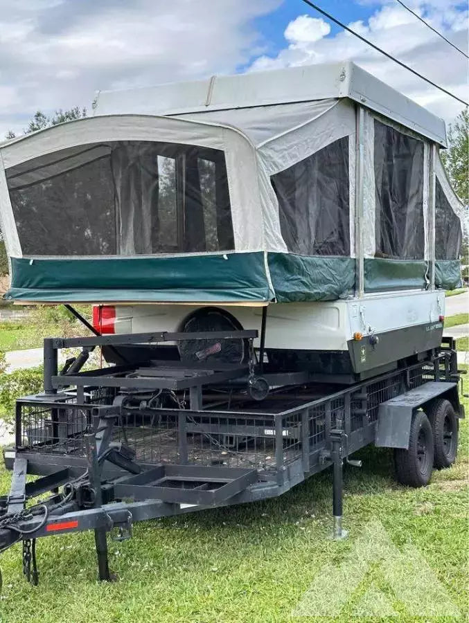 2003 Fleetwood tao — used overland trailer for sale in Lakeland, FL (photo 2) — photo 2