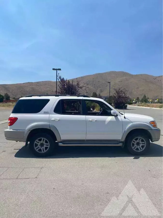 2003 Toyota Sequoia — photo 2
