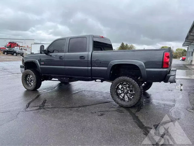 2004 Chevrolet Silverado 2500 Pickup — photo 3