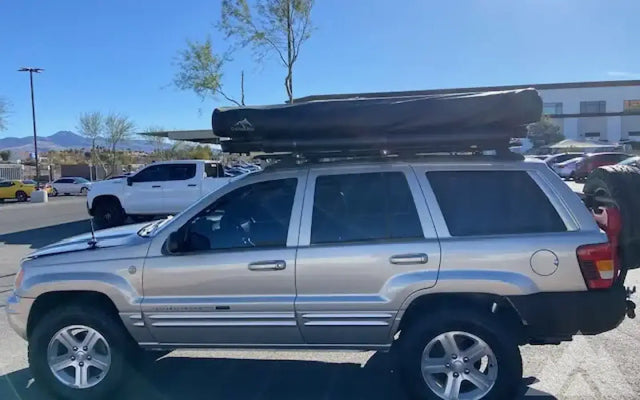 2004 Jeep Grand Cherokee — photo 2