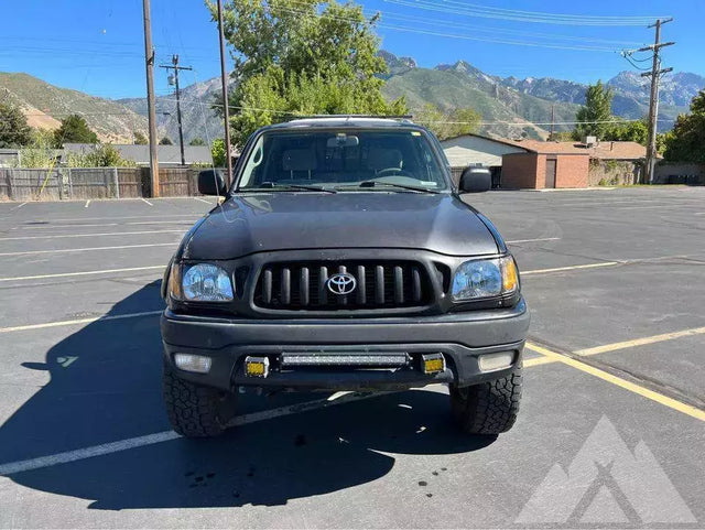 2004 Toyota Tacoma — photo 2
