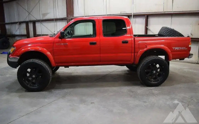 2004 Toyota Tacoma — photo 2