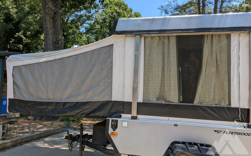 2006 Fleetwood Neon Popup — used overland trailer for sale in Asheville, NC (photo 9) — photo 9