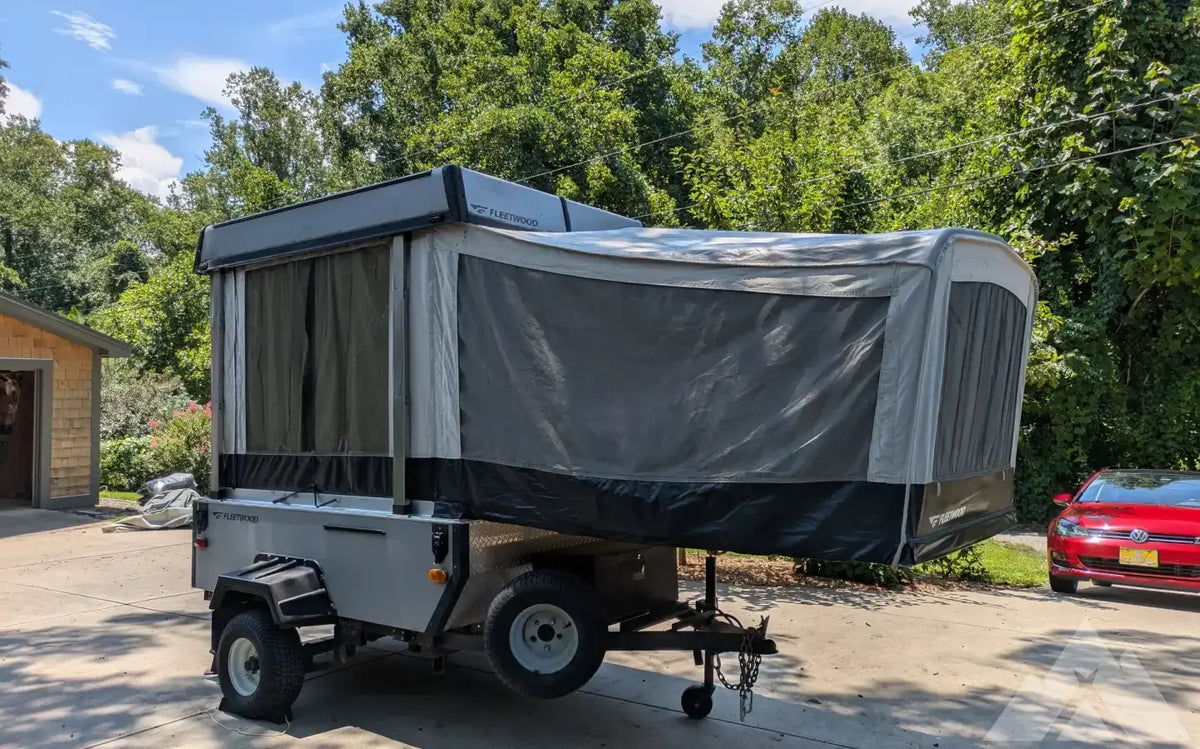 2006 Fleetwood Neon Popup — used overland trailer for sale in Asheville, NC
