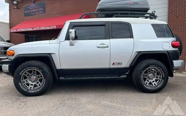 2007 Toyota FJ Cruiser — photo 2